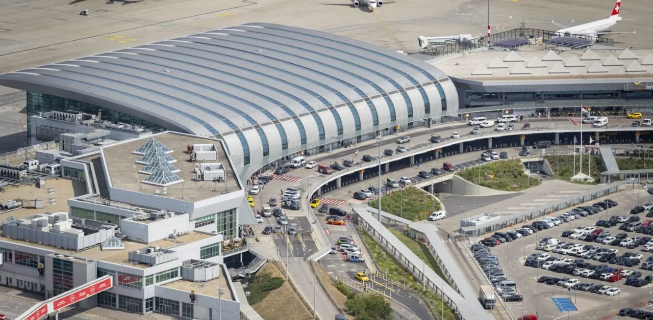 Oman Air BUD Terminal