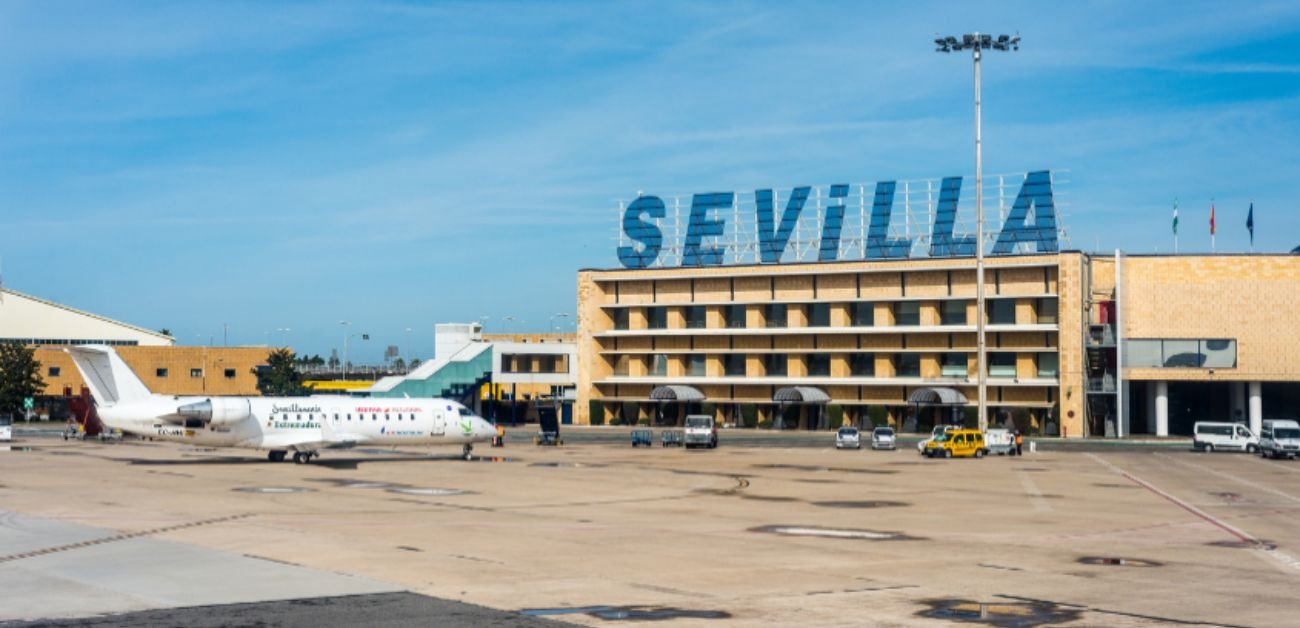 Aegean Airlines SVQ Terminal