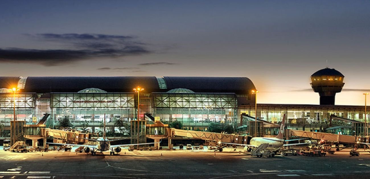 Aer Lingus Airlines ADB Terminal - Izmir Adnan Menderes Airport