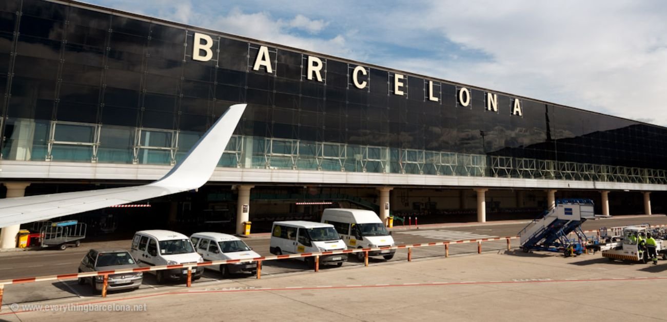 Aer Lingus Airlines BCN Terminal - Barcelona-El Prat Airport