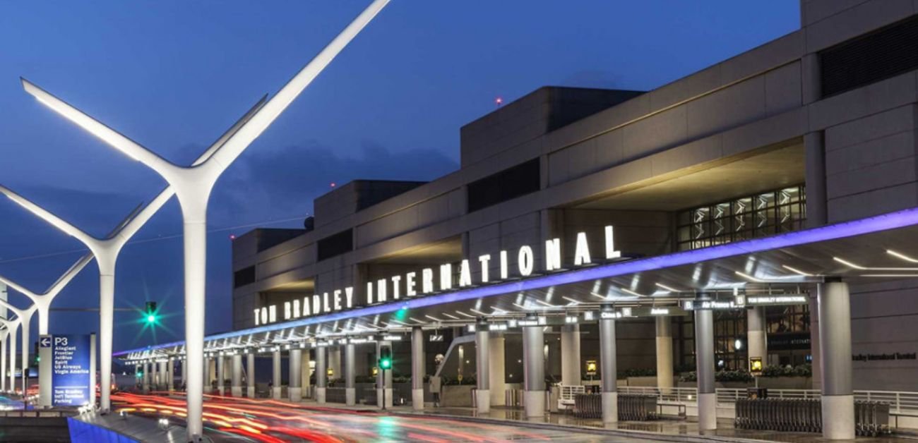 Aer Lingus Airlines LAX Terminal - Los Angeles International Airport