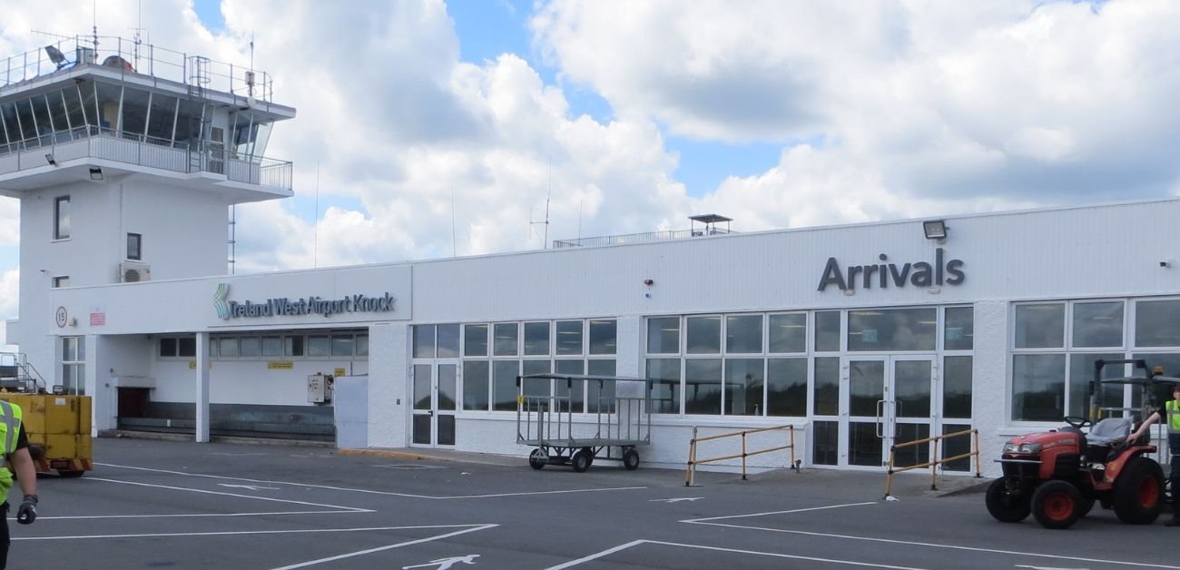 Aer Lingus Airlines NOC Terminal - Ireland West Airport