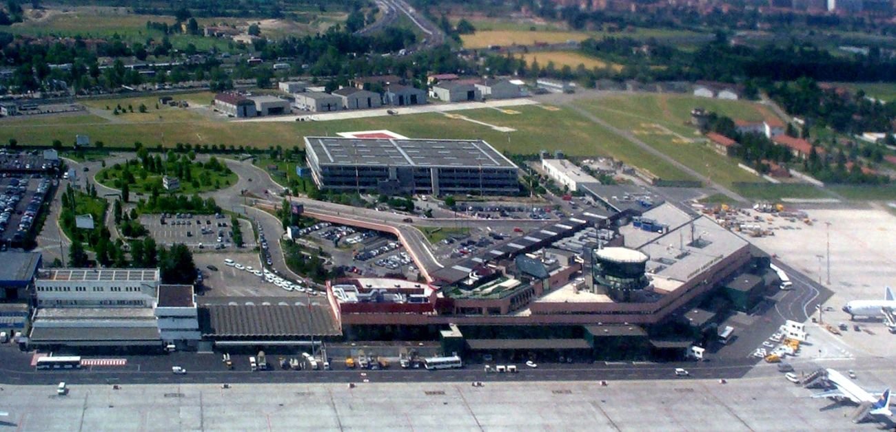 AeroItalia BLQ Terminal - Bologna Guglielmo Marconi Airport