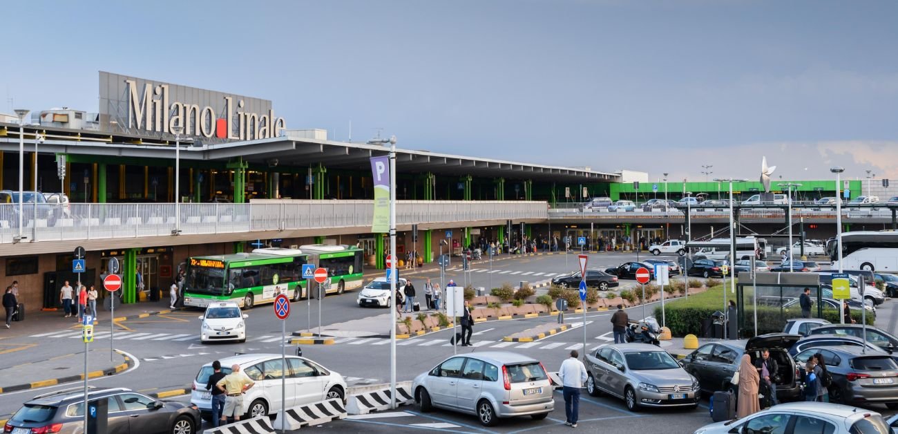 AeroItalia LIN Terminal - Linate Airport