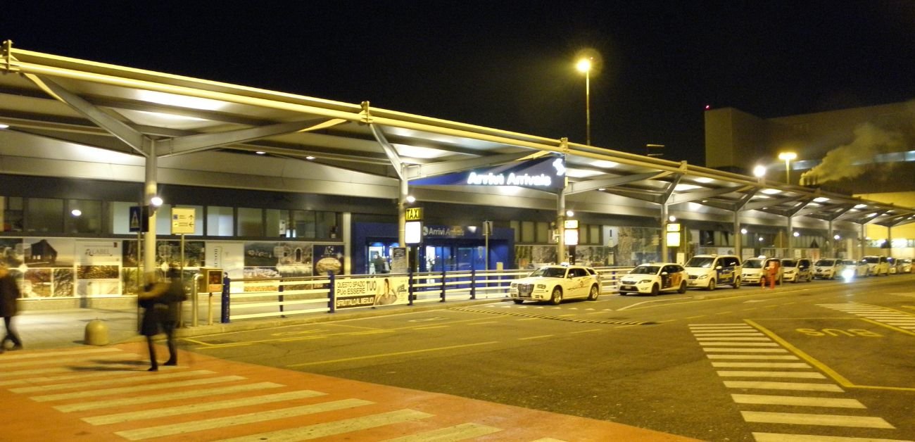 AeroItalia VRN Terminal - Valerio Catullo Airport
