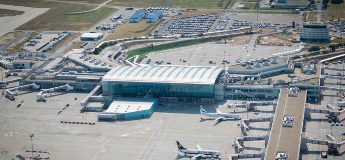 Aeromexico Airlines BUD Terminal - Budapest Ferenc Liszt International Airport