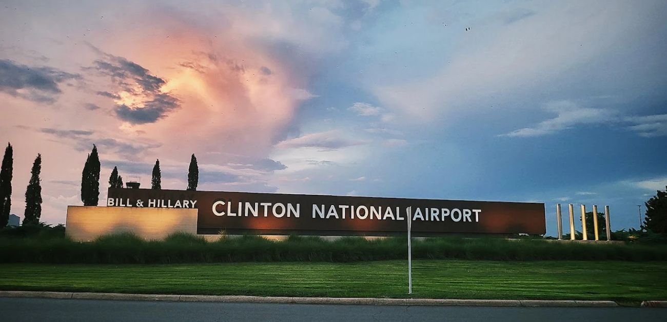 Delta Airlines Bill and Hillary Clinton National Airport