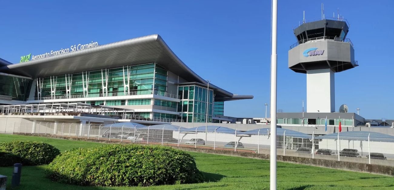 Delta Airlines Francisco Sá Carneiro Airport