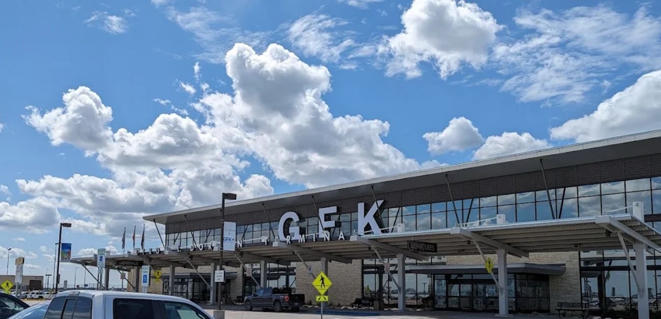 Delta Airlines Grand Forks International Airport