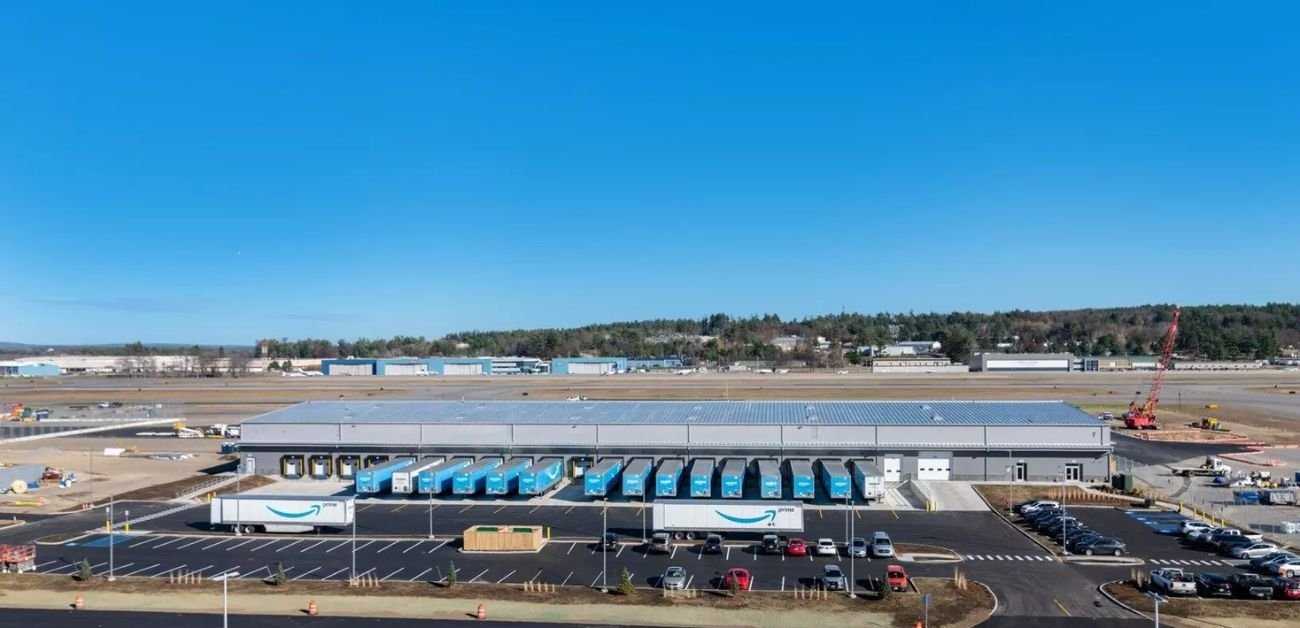 Delta Airlines Manchester-Boston Regional Airport