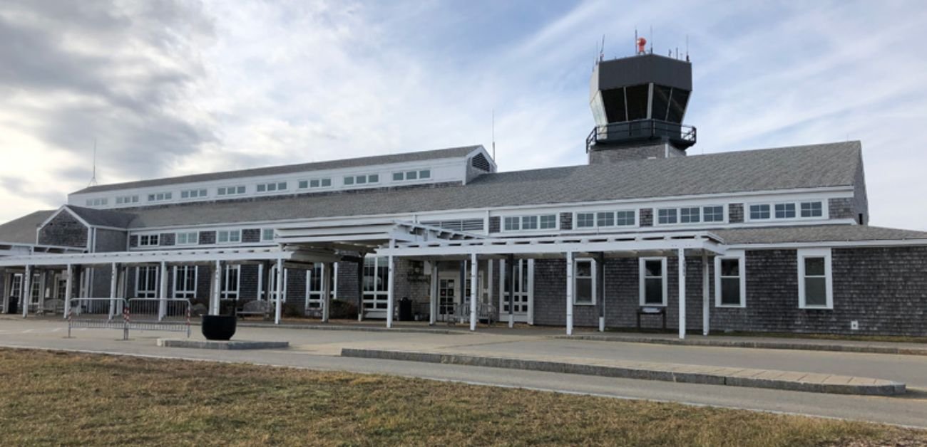 Delta Airlines Martha's Vineyard Airport