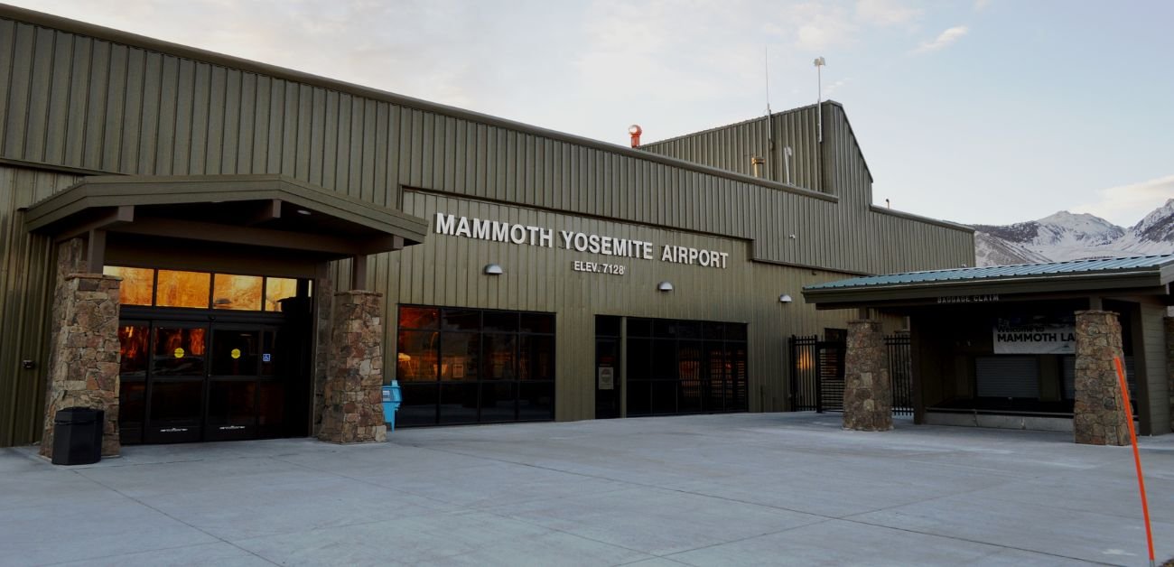 Mammoth Yosemite Airport